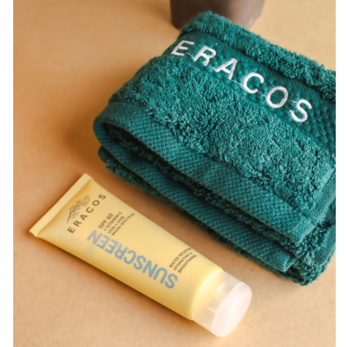 Broad Spectrum SPF 60 with Vitamin C Sunscreen (50 ml) - Image 3